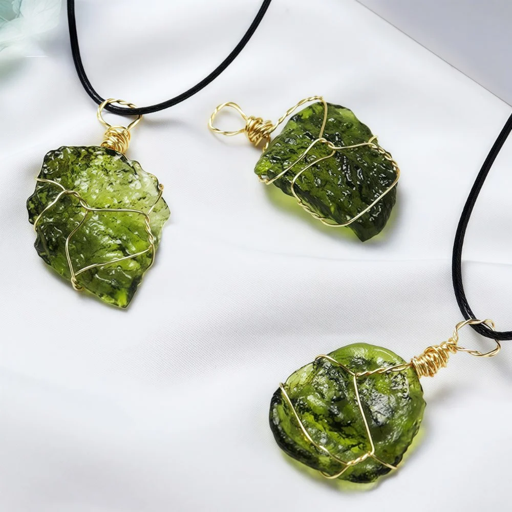 Donghai Moldavite Pendant