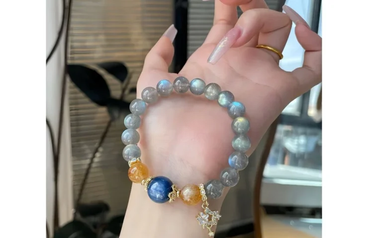Gentle Moonlight Crystal Bracelet2