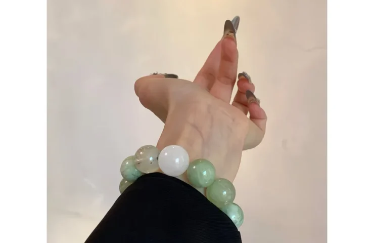 White Snow Phantom & Green Crystal Jade Crystal Bracelet2