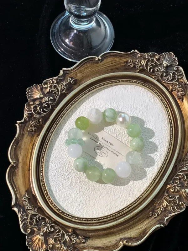 White Snow Phantom & Green Crystal Jade Crystal Bracelet